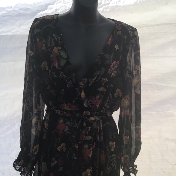 Gabby & Skye flower dress size 10. ( Box W ) - Picture 2 of 4